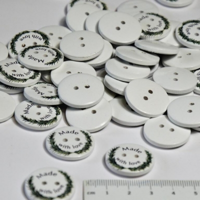 Holzknopf | Made with love | Grün